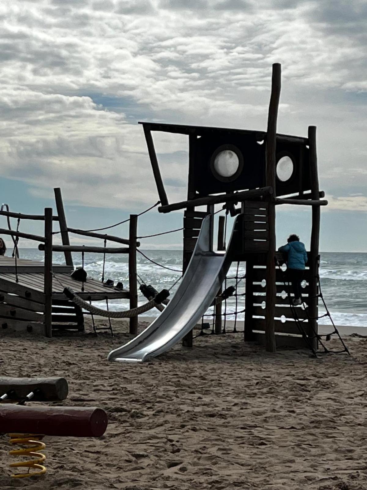 Acogedor Y Amplio Apartamento Familiar A Pie De Playa Calafell Luaran gambar