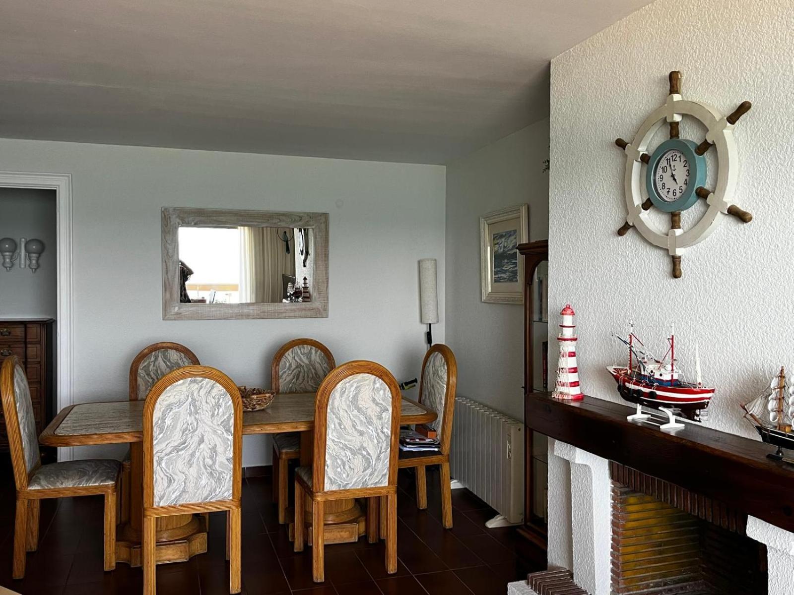 Acogedor Y Amplio Apartamento Familiar A Pie De Playa Calafell Luaran gambar