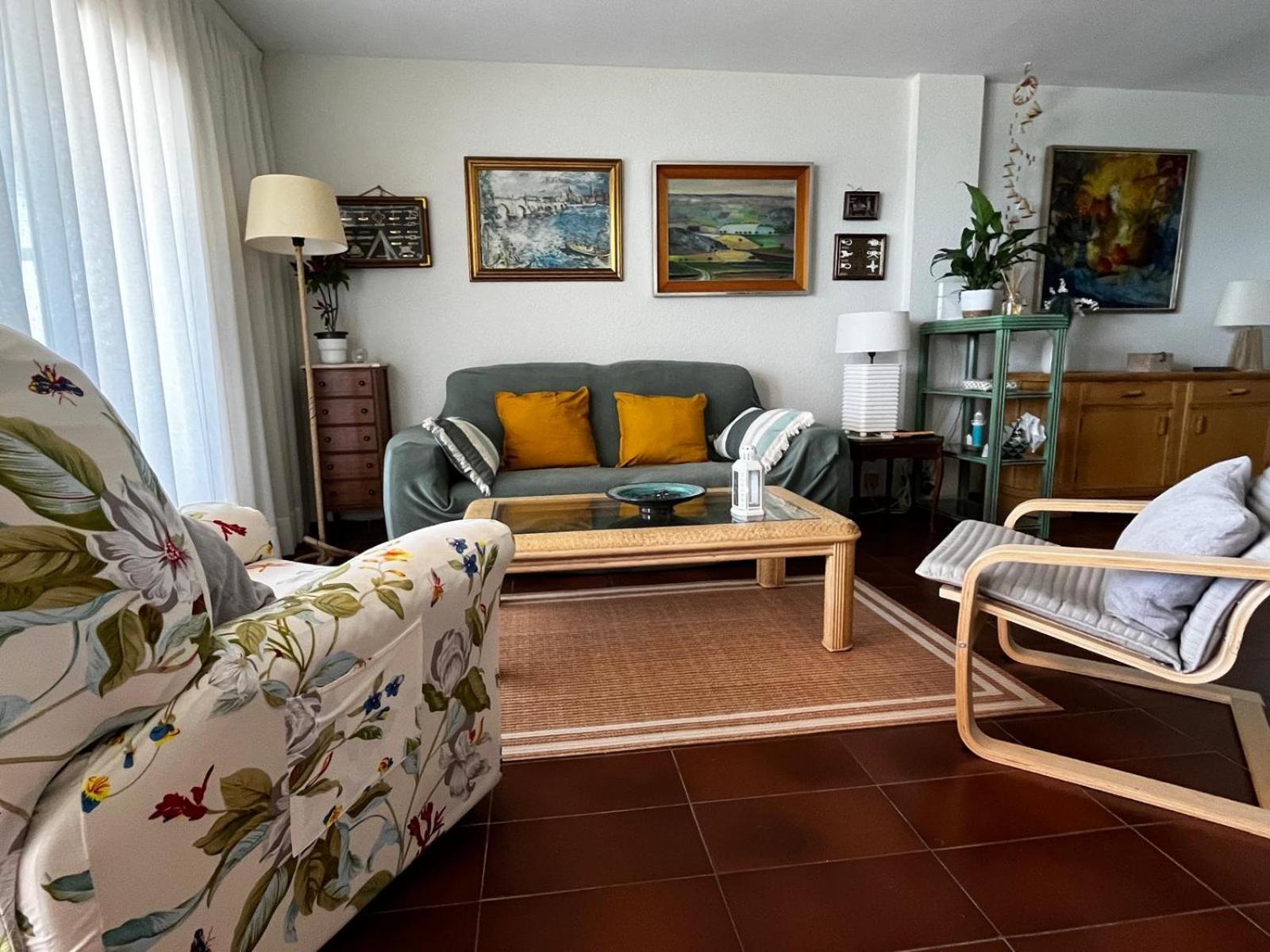 Acogedor Y Amplio Apartamento Familiar A Pie De Playa Calafell Luaran gambar